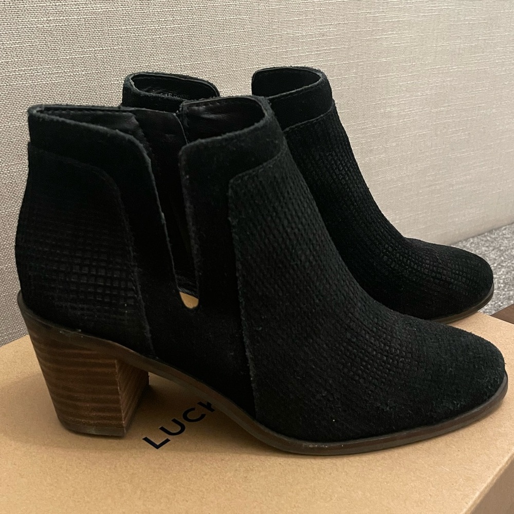 LUCKY BRAND ankle boots - size 6